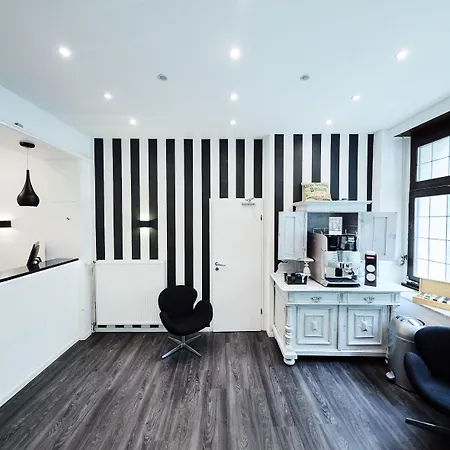 Alt Deutz City-messe-arena Kontaktloser Self Check-in Hotel Köln