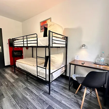 Alt Deutz City-messe-arena 2* Köln