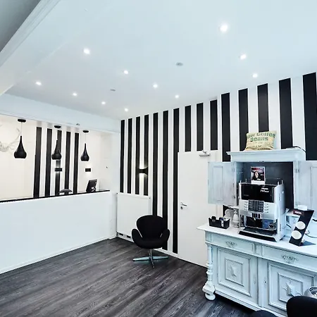 Alt Deutz City-messe-arena Hotel 2*