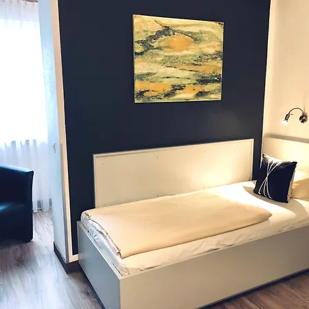 Alt Deutz City-messe-arena 2*