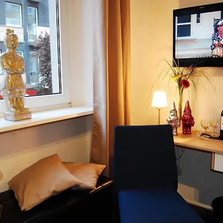 Hotel Alt Deutz City-messe-arena 2*