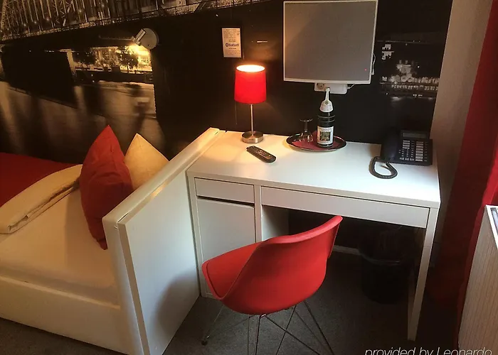 Alt Deutz City-messe-arena Kontaktloser Self Check-in 2* Cologne