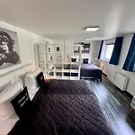 Alt Deutz City-messe-arena Kontaktloser Self Check-in Hotel Köln